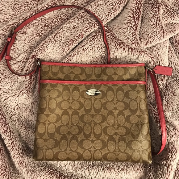 Coach Handbags - Coach Crossbody